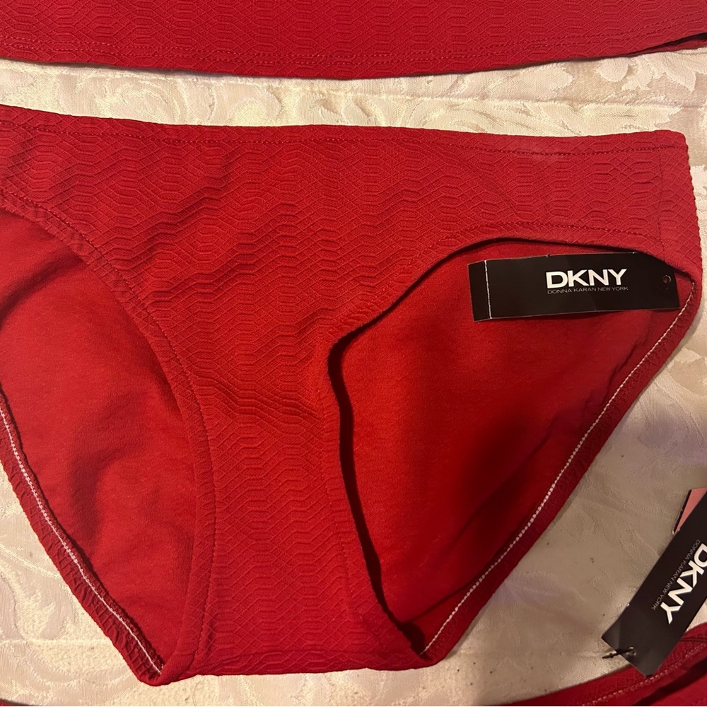 DKNY 3-piece China Red Swimsuit Brand New - Picture 3 of 7